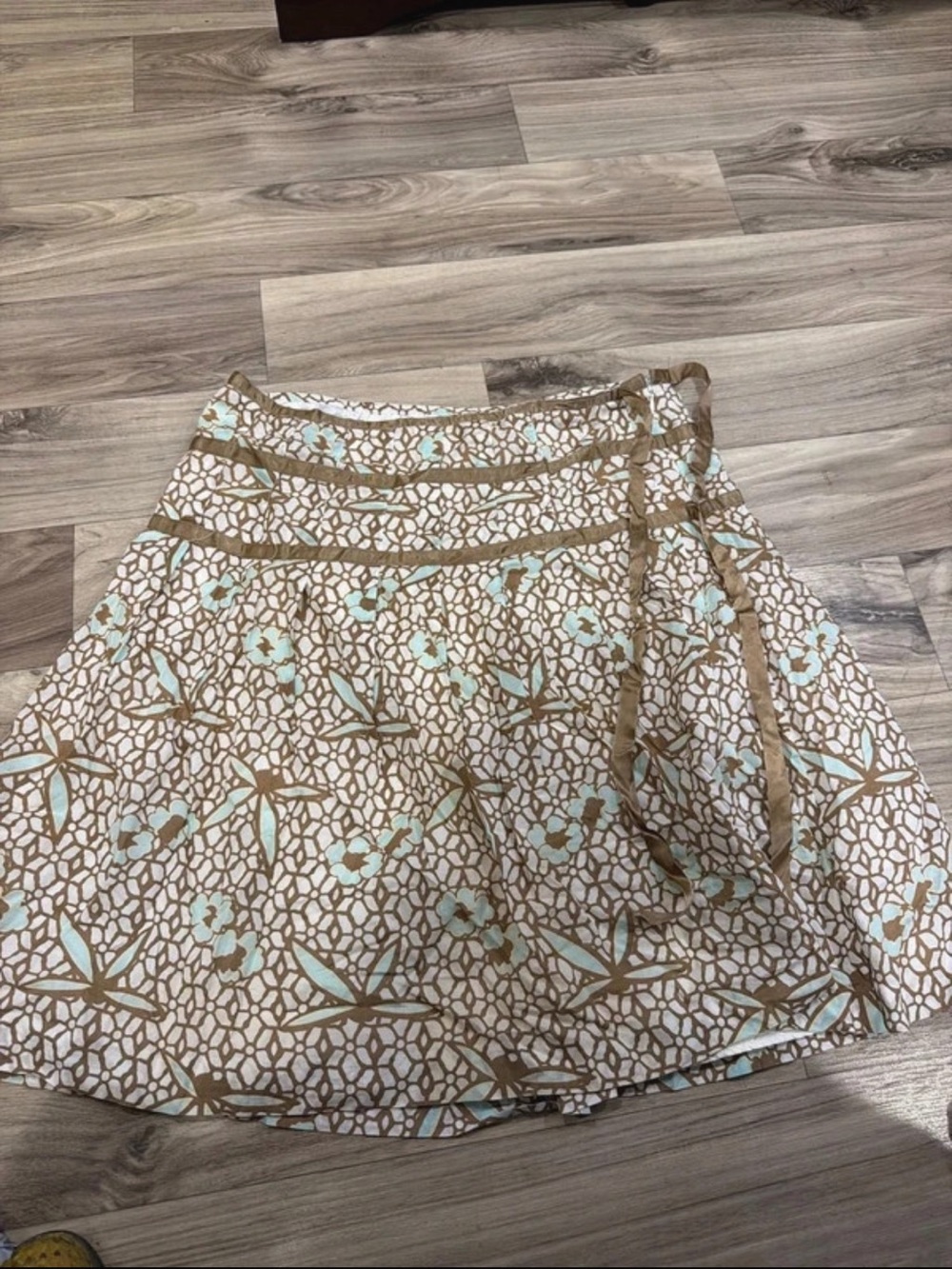 GAP Beige and Mint Floral Wrap Skirt